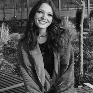 Meet your Posher, Dana